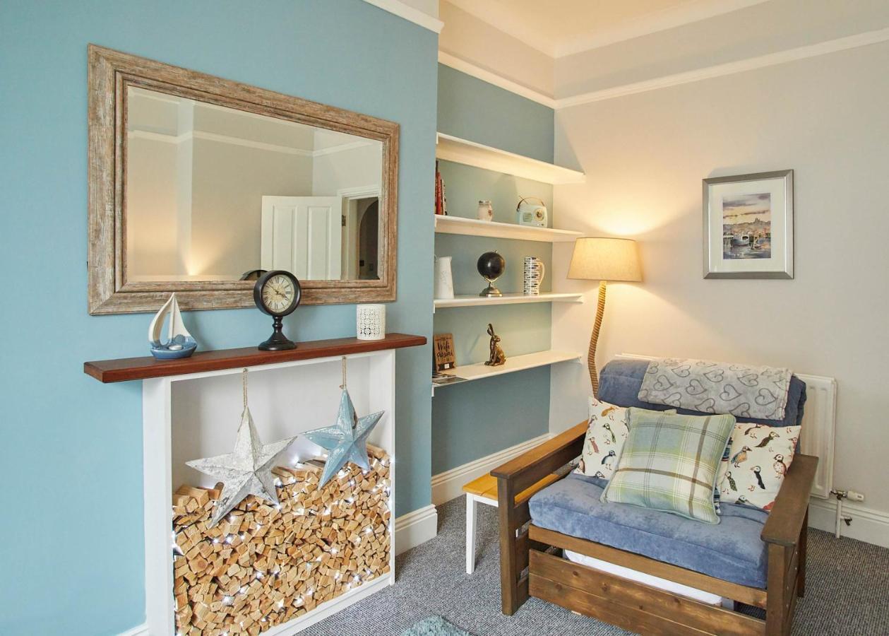 Host & Stay - The First Port Of Call 휫비 외부 사진