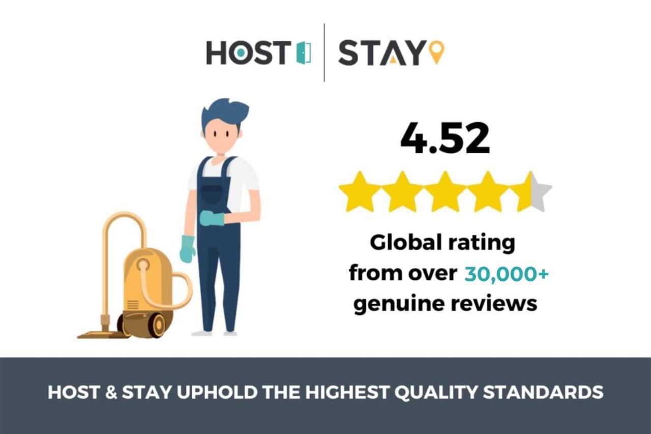 Host & Stay - The First Port Of Call 휫비 외부 사진